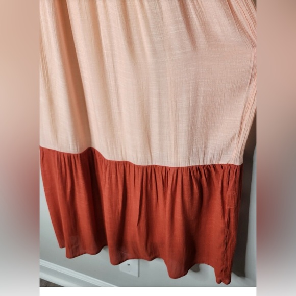 EUC‼️ Luxology Color Block Maxi Dress - Picture 3 of 7